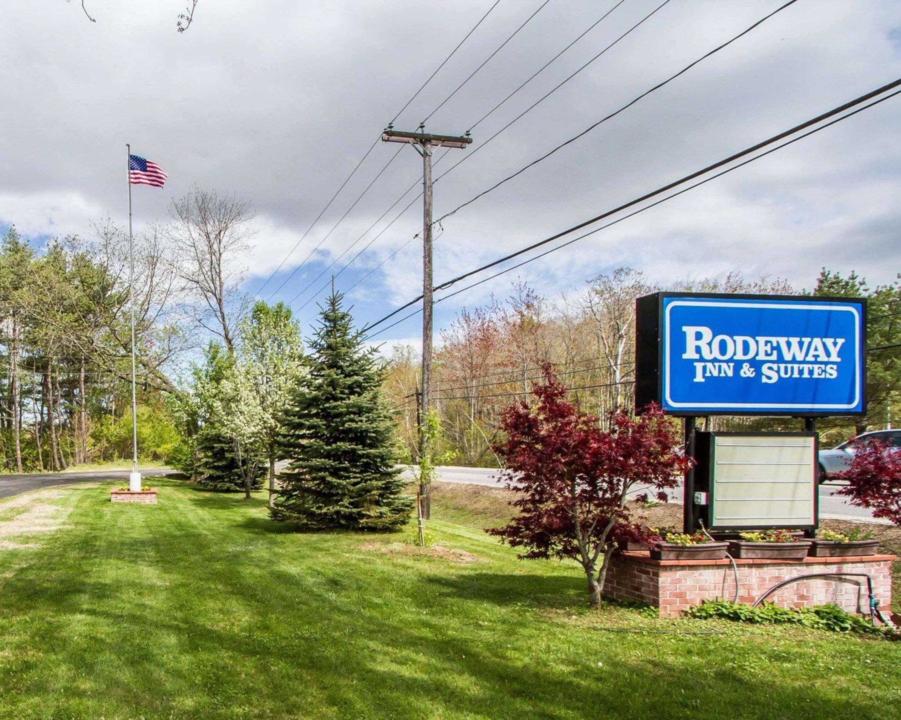 Rodeway Inn & Suites Brunswick Near Hwy 1 Kültér fotó