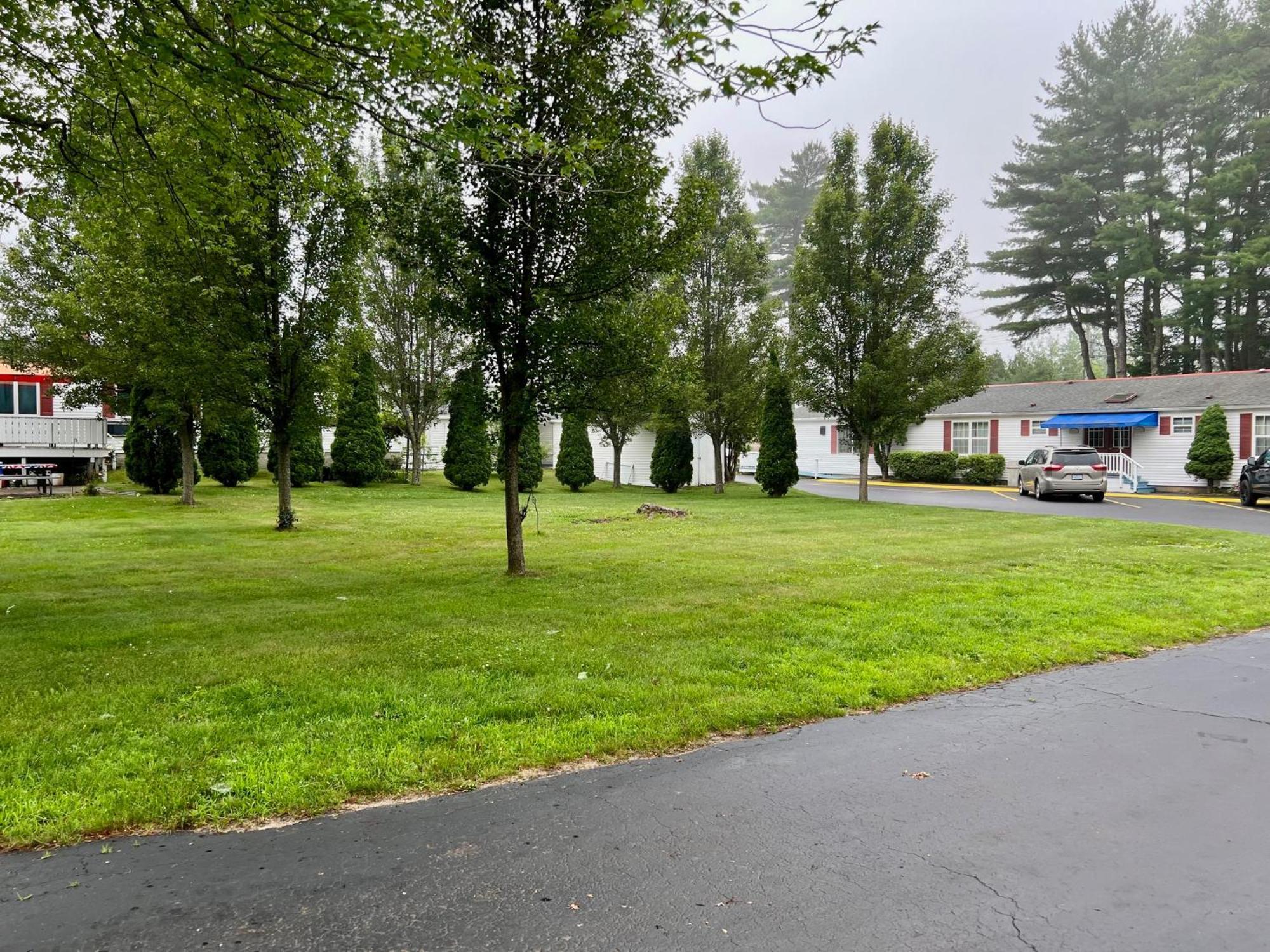 Rodeway Inn & Suites Brunswick Near Hwy 1 Kültér fotó