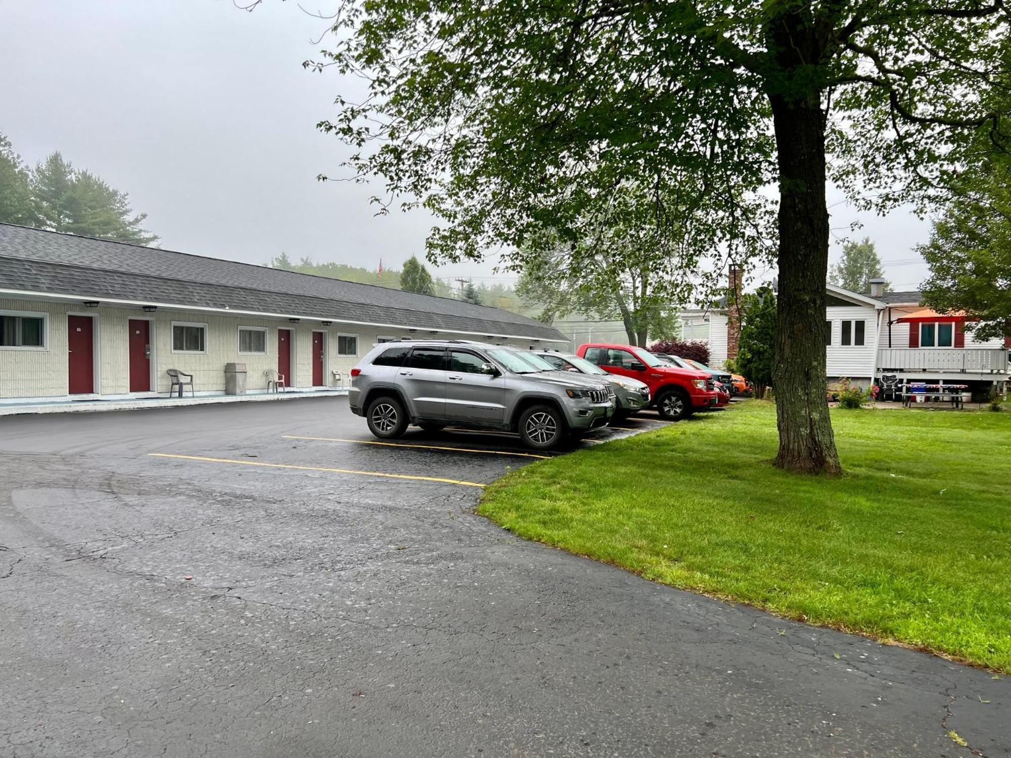 Rodeway Inn & Suites Brunswick Near Hwy 1 Kültér fotó