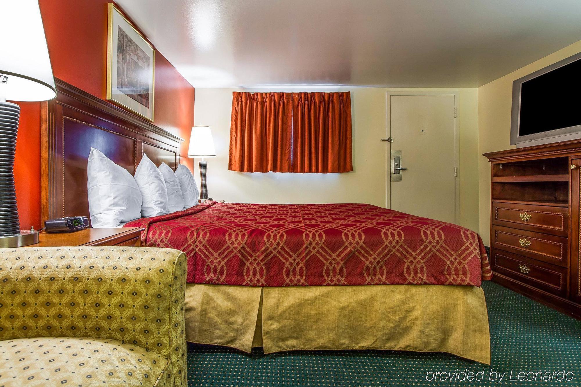 Rodeway Inn & Suites Brunswick Near Hwy 1 Kültér fotó
